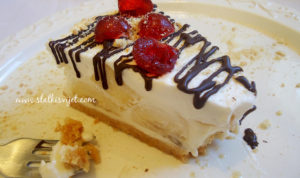 torta-s-bananama-i-ananasom-bez-pecenja