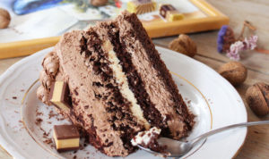 cokoladna-torta-s-ljesnjacima-dulce-de-leche-recept