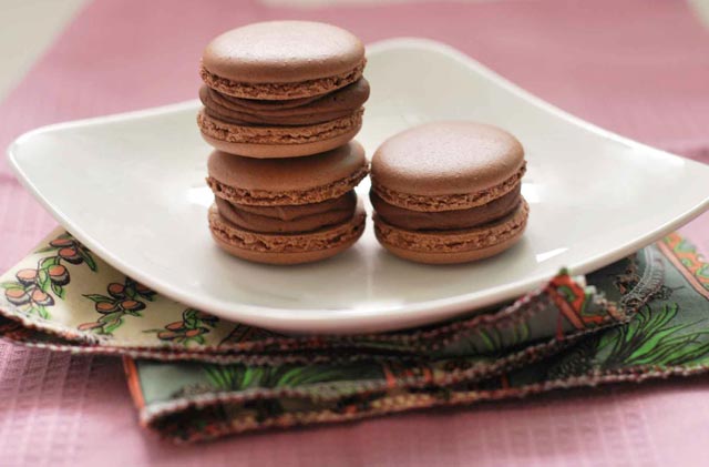 cokoladni-macaronsi1