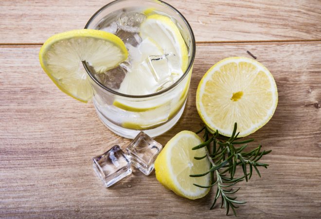 lemonade-with-fresh-lemon-1473349522ML4-660x450