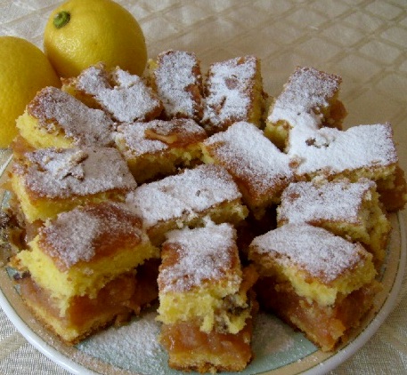 lenja-pita-sa-orasima-i-jabukama