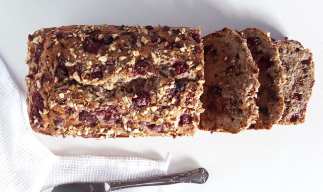 banana-bread-recept-kolac-kruh-s-bananom-malinama