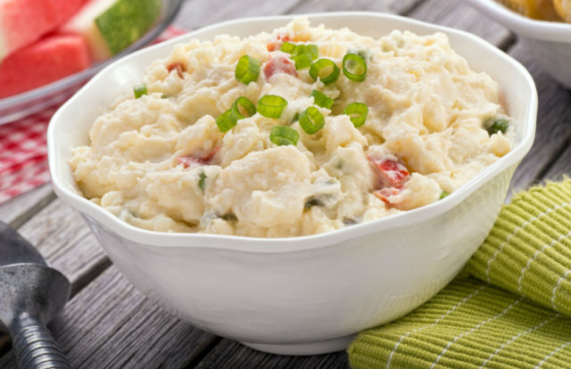 61472567-salata-krumpir-salata-salata-od-krumpira