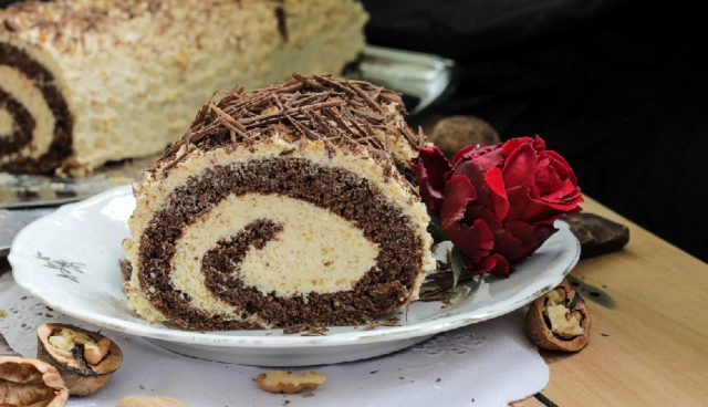 cokoladna-rolada-s-orasima-recept