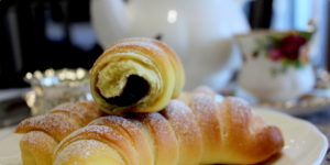 slatke-brioche-kiflice-cb20fa5c947809141416be7fc1a84f5b_header