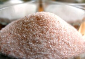 64da96e1-bf28-452b-9d0b-4ecf0a0a0a64-himalayan-salt-2199823-960-720-690x480-1